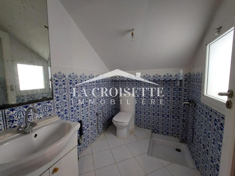 Villa S+5 vue sur mer avec piscine à La Marsa